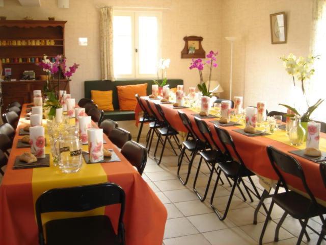 Manoir De La Rousselliere Aparthotel Loches Quarto foto