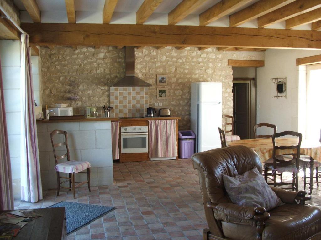 Manoir De La Rousselliere Aparthotel Loches Quarto foto